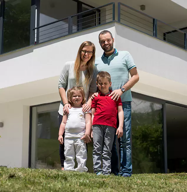 Why McDonough Trusts McDonough GA Pest Control Pros for Carpenter Bee Removal?
